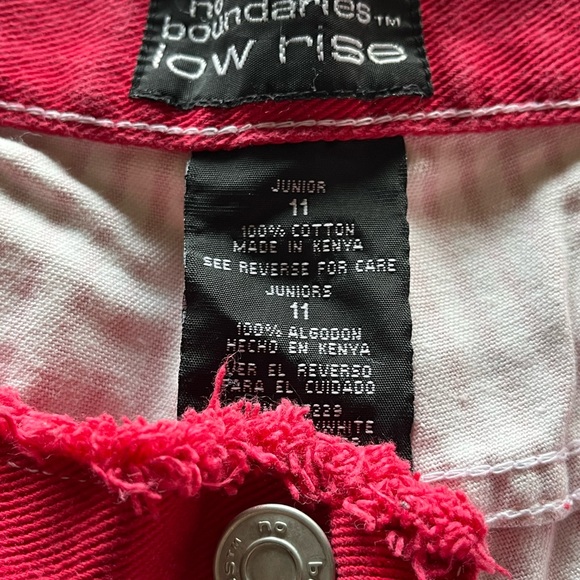 No Boundaries Red and White Striped Pants Size 11 Juniors - Picture 10 of 13